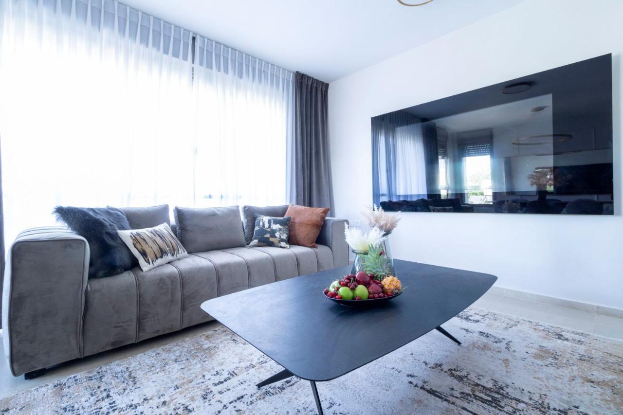 The Haneviim Suites - Isrentals Jeruzsálem Kültér fotó