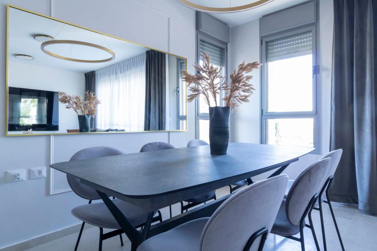 The Haneviim Suites - Isrentals Jeruzsálem Kültér fotó