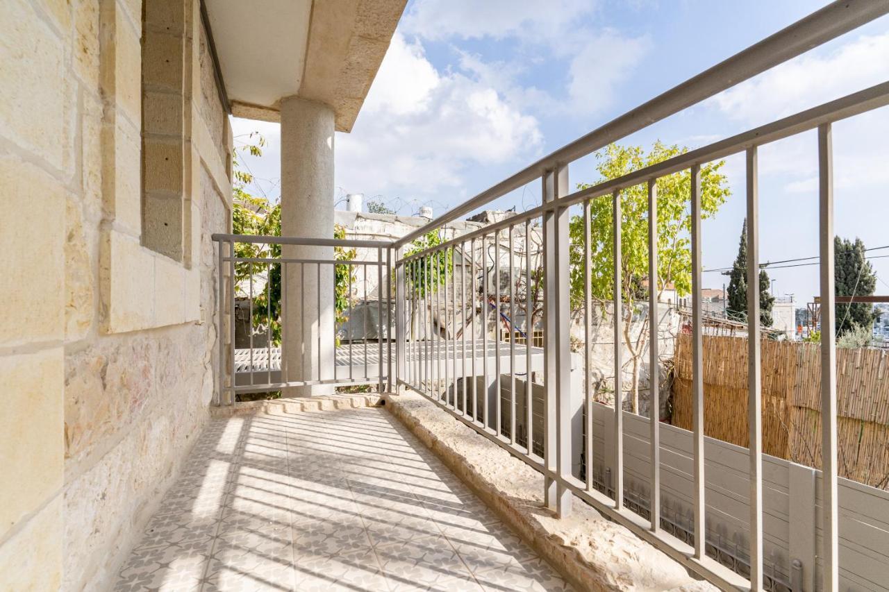 The Haneviim Suites - Isrentals Jeruzsálem Kültér fotó